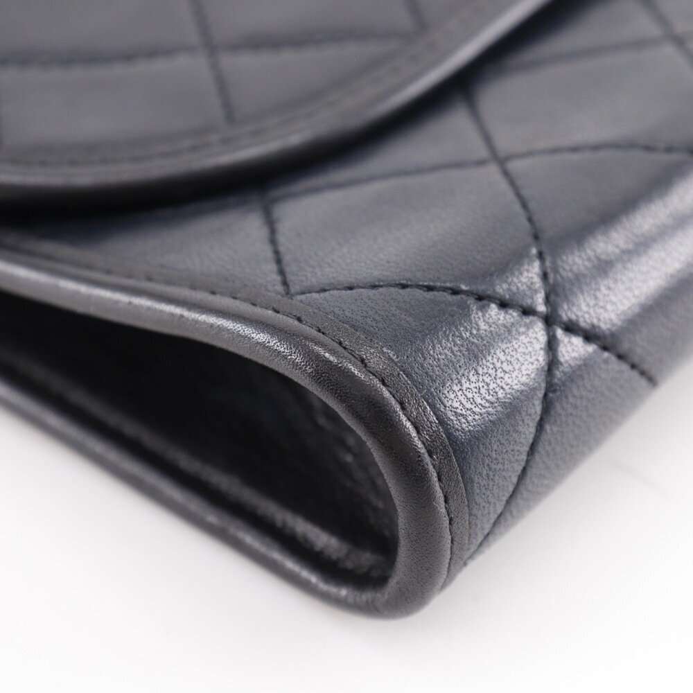 CHANEL Black Lambskin Leather Pochette Shoulder Bag - Picture 4 of 16